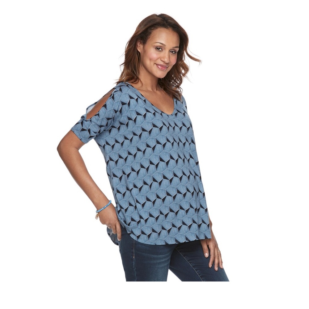 Cold shoulder maternity top size XL